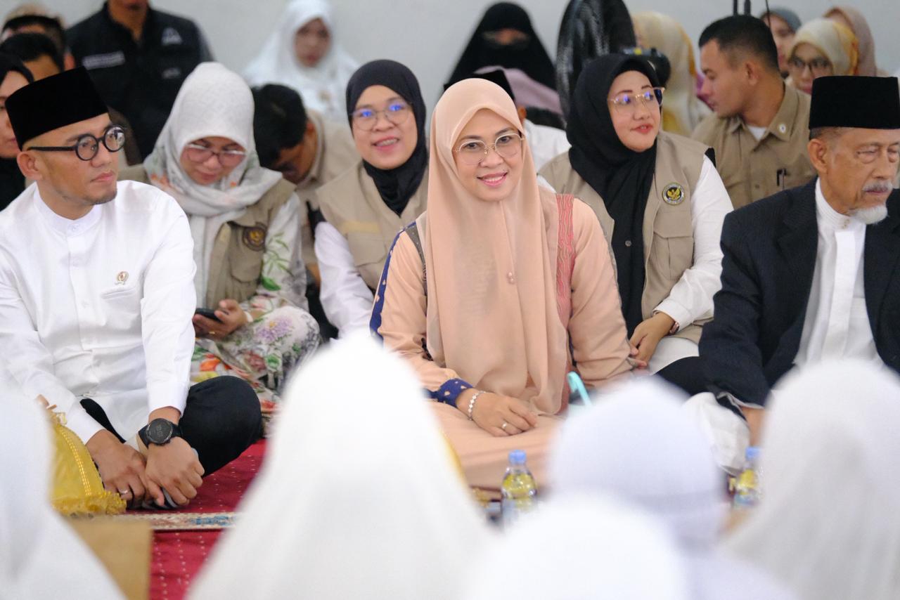 Kuota Haji Gowa Meningkat, Wamenhaj dan Bupati Gowa Lepas 1421 JCH