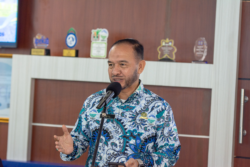 BMKG Imbau Pemudik Waspada,Cuaca Di Sul Sel  Di Dominasi Hujan