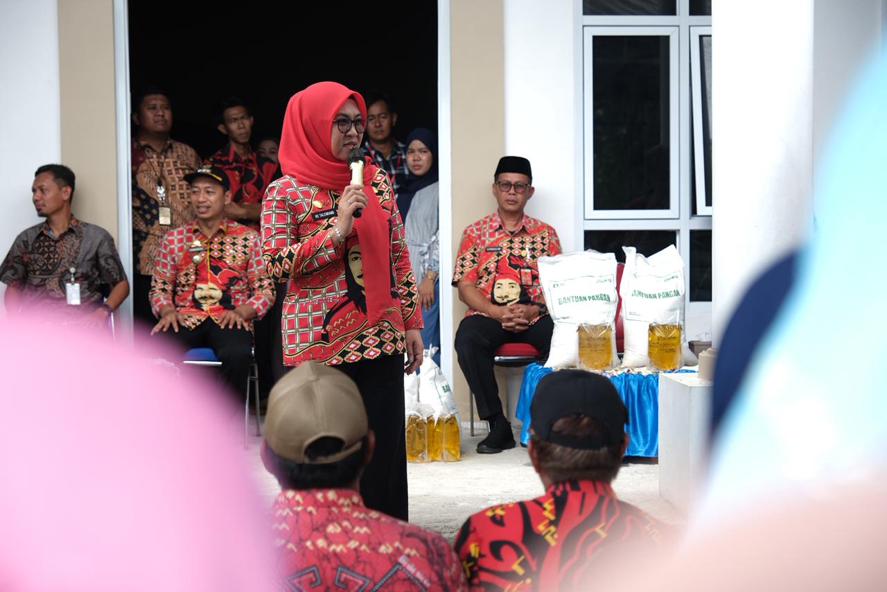 Bupati Gowa Saksikan Penyaluran Bantuan Pangan, Bukti Nyata Kehadiran Pemerintah Untuk Masyarakat