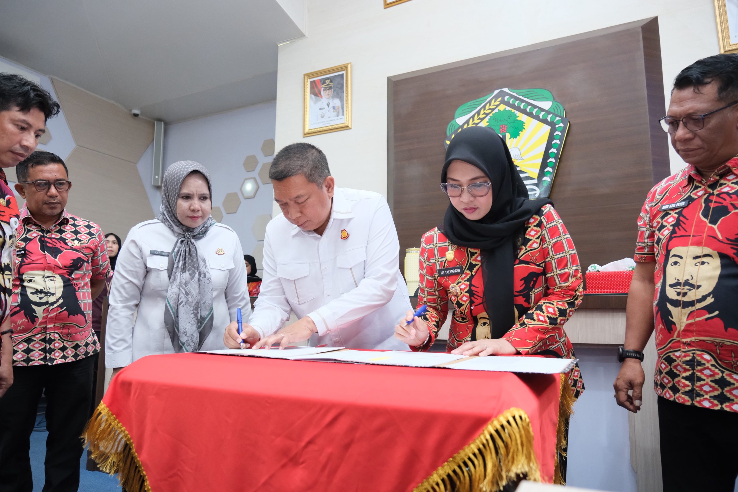 Pastikan Pembangunan Sesuai Koridor Hukum, Pemkab-Kejari Gowa Lakukan Penandatanganan Kesepakatan