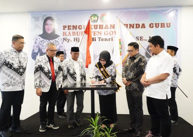 Pengukuhan Pertama di Sulsel, Wakil Bupati Gowa Siap Bersinergi dengan Bunda Guru Majukan Pendidikan